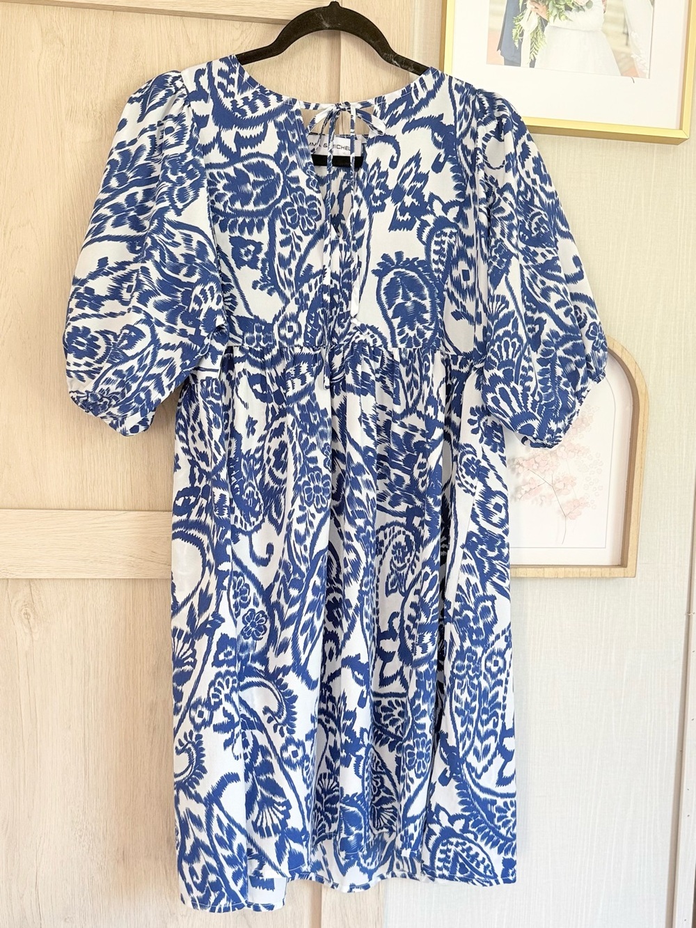Wome Blue up and White Floral Print Puff-Sleeve Dress